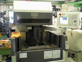 三菱ワイヤー放電加工機