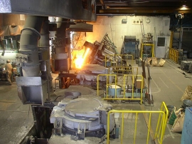 溶解:高周波誘導電気炉