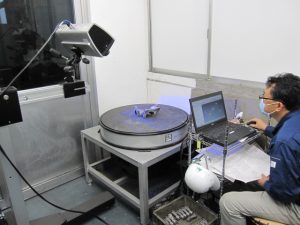三次元測定機(非接触型):3Dデータと製品を比較し、製品寸法を保証